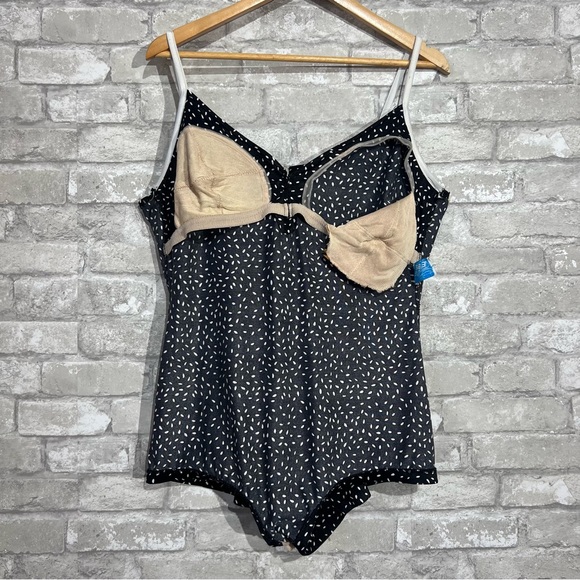 Vintage Modest Swimsuit Women's XL (16/18) Full Cheek Coverage Black and White - Picture 10 of 11